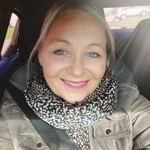 Meet your Posher, Wanita